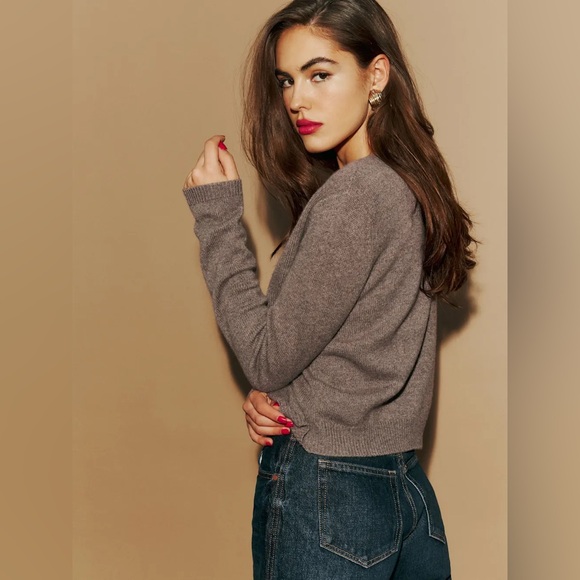 New Reformation Clara crew cashmere cardigan in cocoa brown - Picture 2 of 7